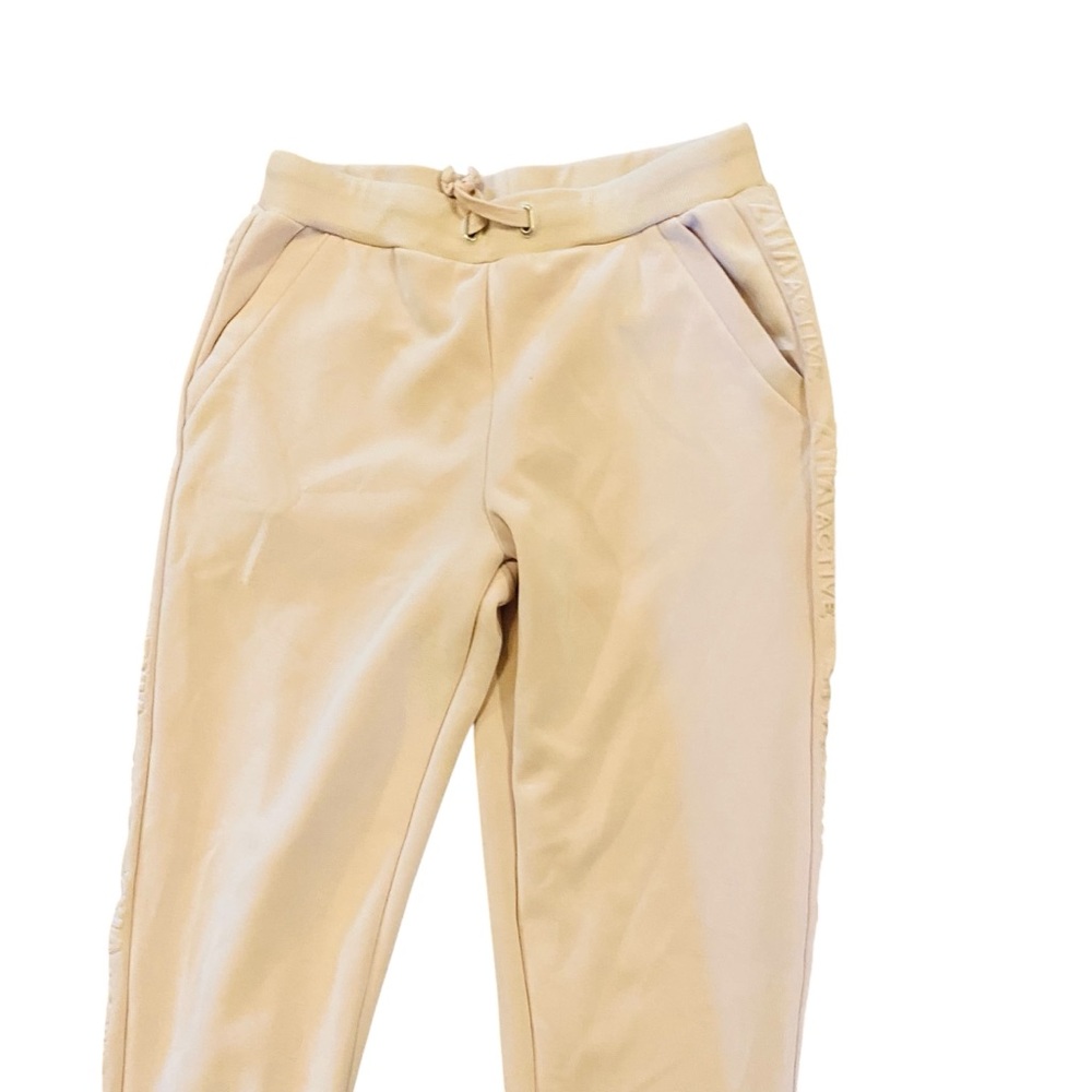 ⭐️ ZYIA Blush Pink Side Logo Joggers - Picture 3 of 7